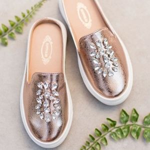NWOT Joyfolie Sian Bronze Jeweled Slides Sz 9